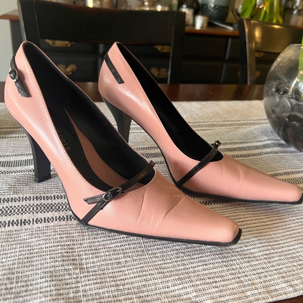 Kenneth Cole Pink leather heels 9m